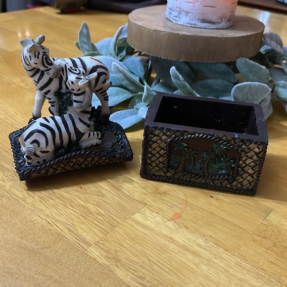 Zebra trinket box - Picture 2 of 4